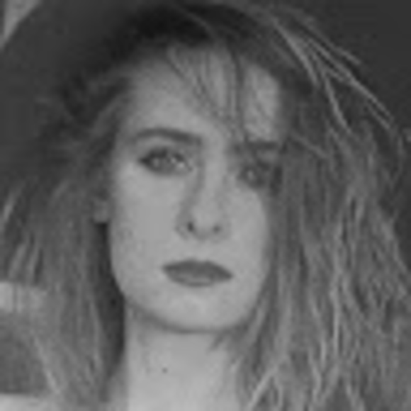 Meet your Posher, Pamela - Picture 1 of 1